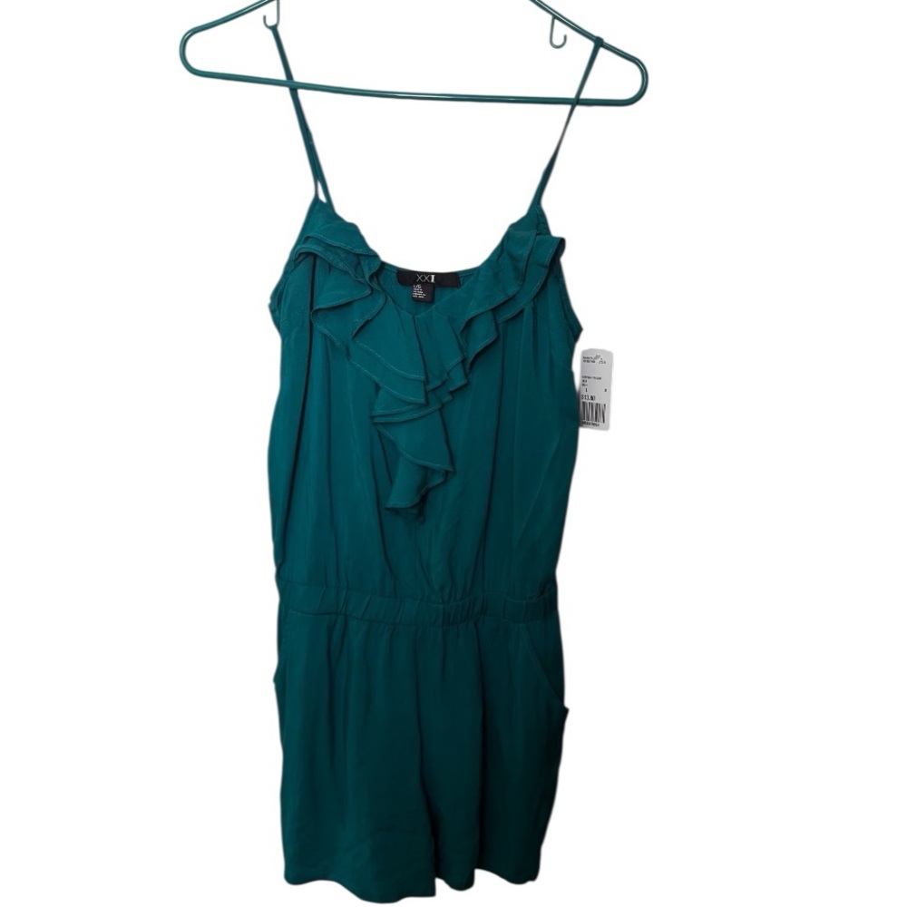 Forever 21  Women's Thin Strap Teal Rayon Romper With Pockets Sz L NWT